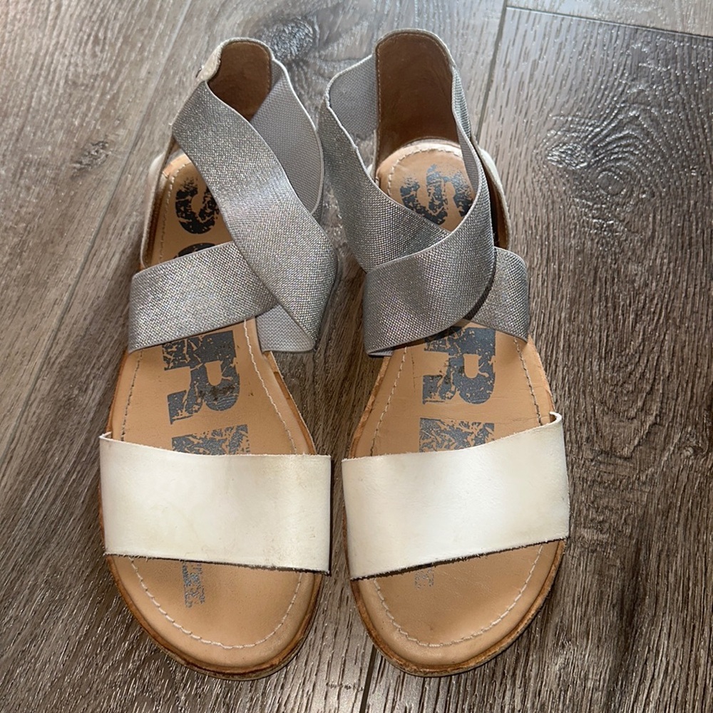 Sorel Ella Flat Sandal